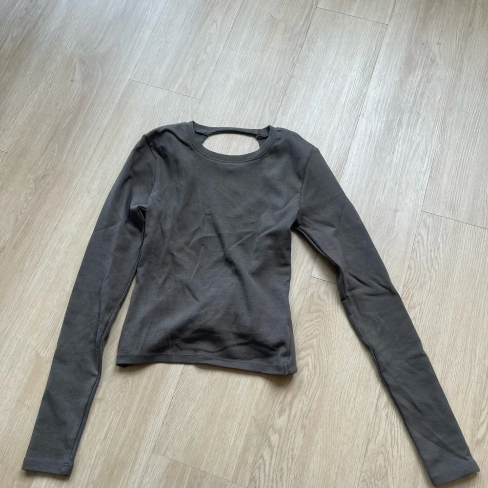 Zara Backless Long sleeve - Picture 4 of 4